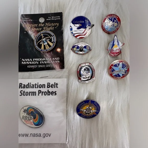 NASA Space Flight Pin Collection - Picture 4 of 6